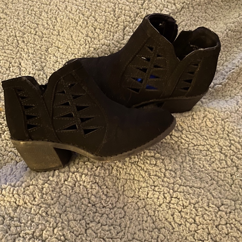 Soda brand black suede boots